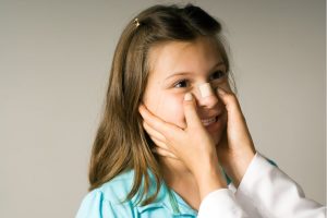 signs of a broken nose in a child